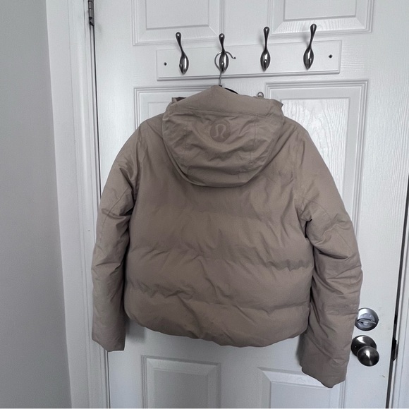 Lululemon Slush Hour Hooded Jacket - Picture 11 of 16